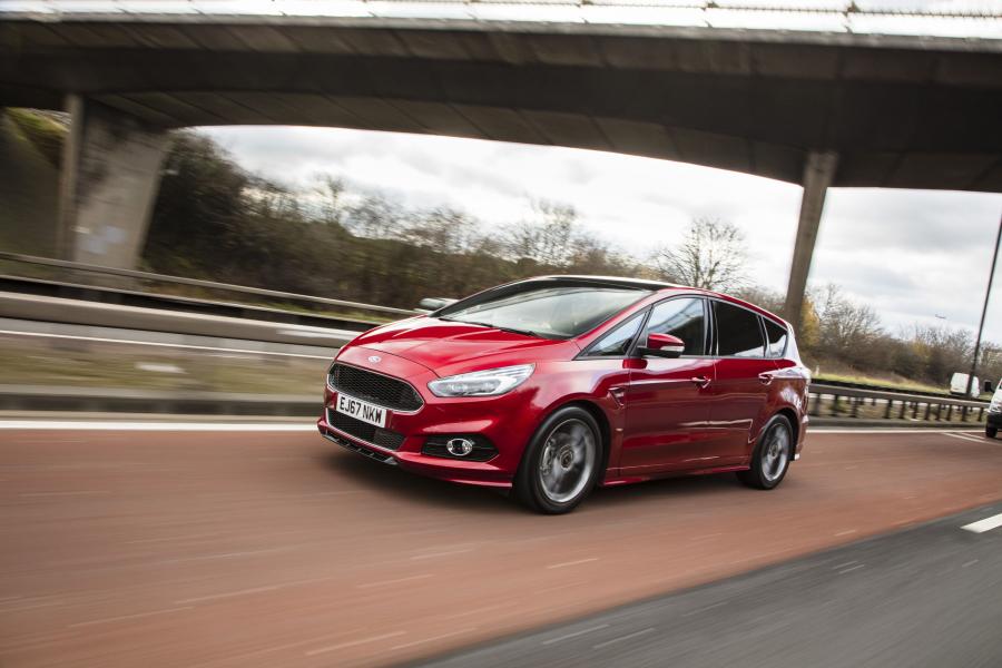  Ford S-Max ST-Line 2017 года  (UK) (фото 4 из 13)